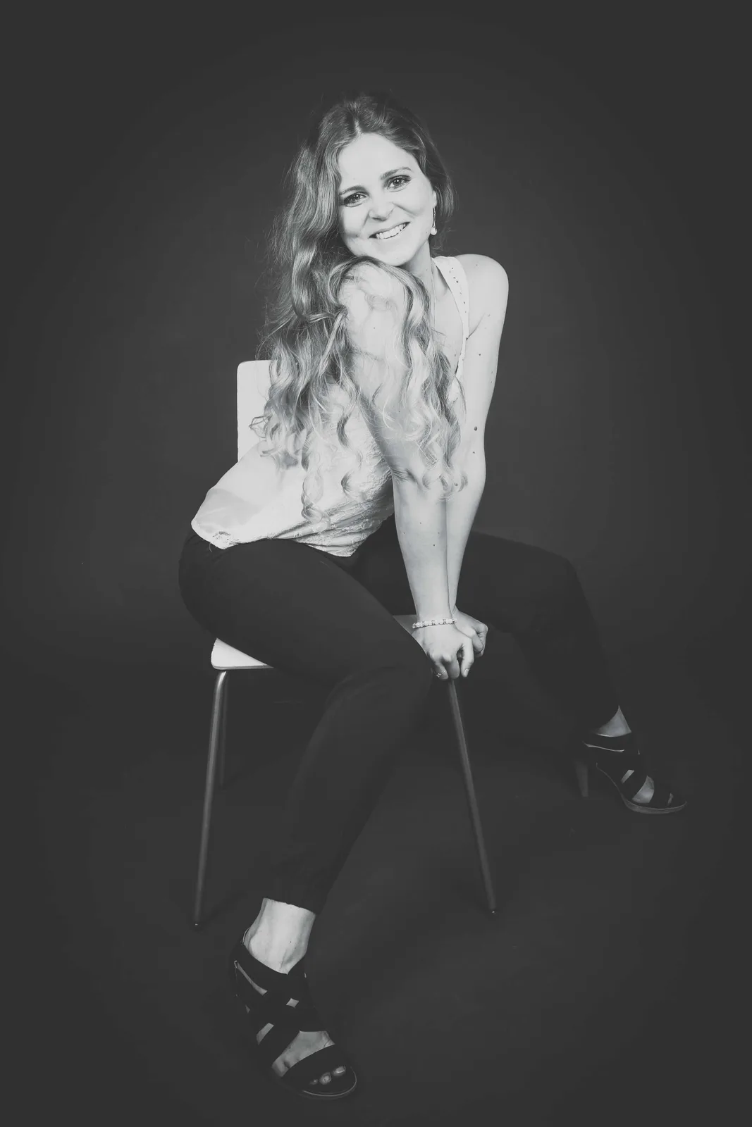 Amy als dansdocent bij Kpoppers Academy