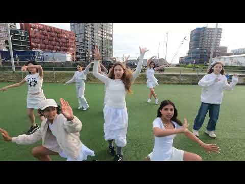 Speel video 4 van Kpoppers Academy af