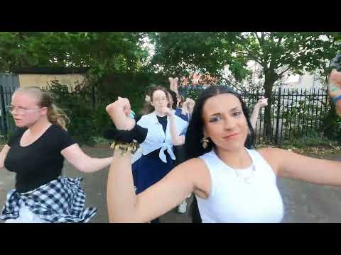 Speel video 2 van Kpoppers Academy af